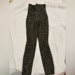 Patterned Green Leggings
